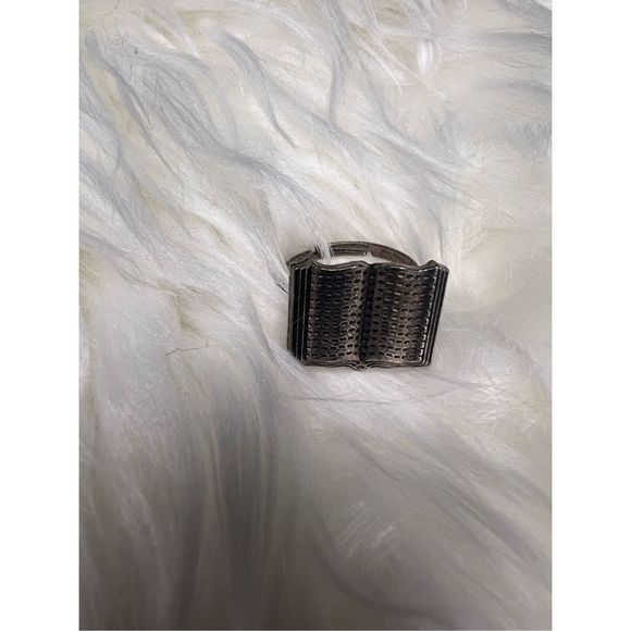 Adjustable open book ring - Picture 4 of 5